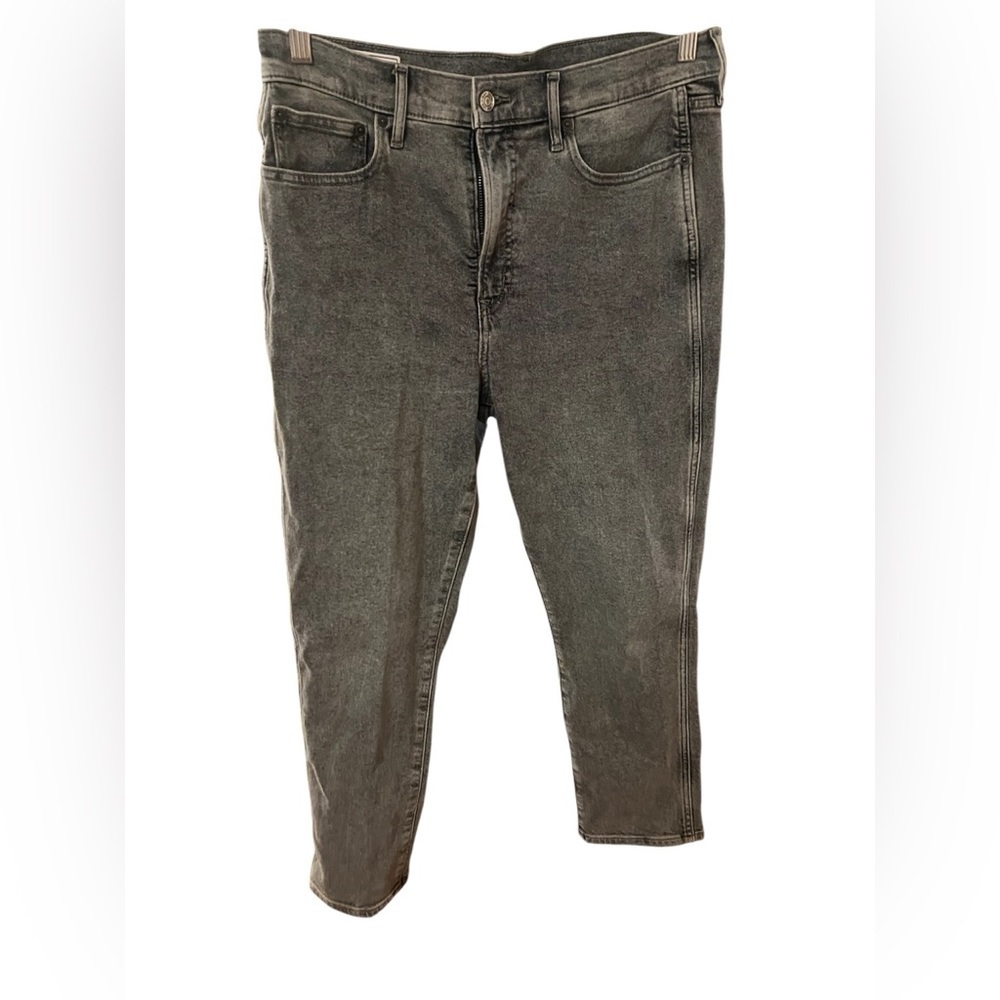 GAP women’s  Charcoal Skinny Jeans